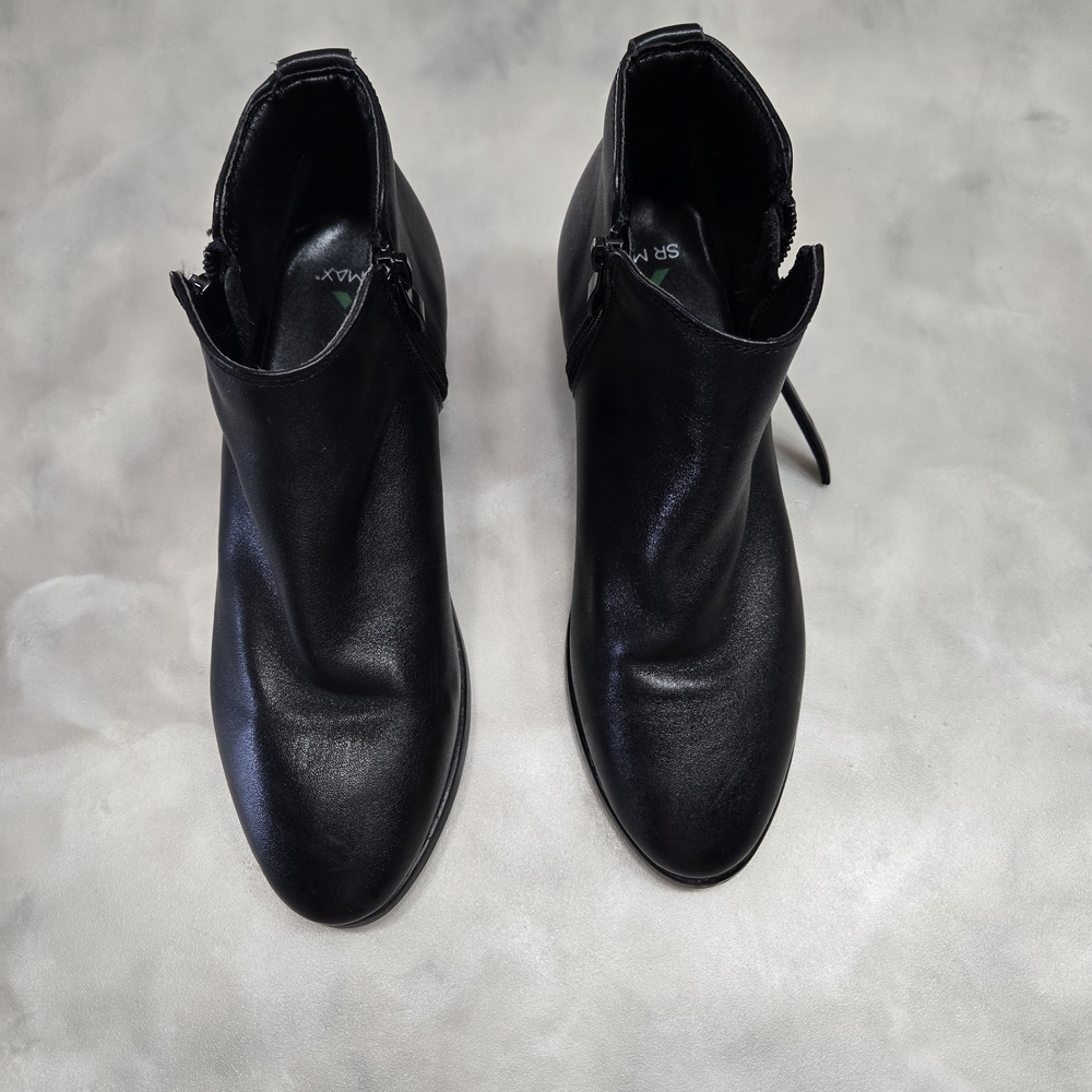 SR Max Black Ankle Leather Uppers Booties. Size 7
